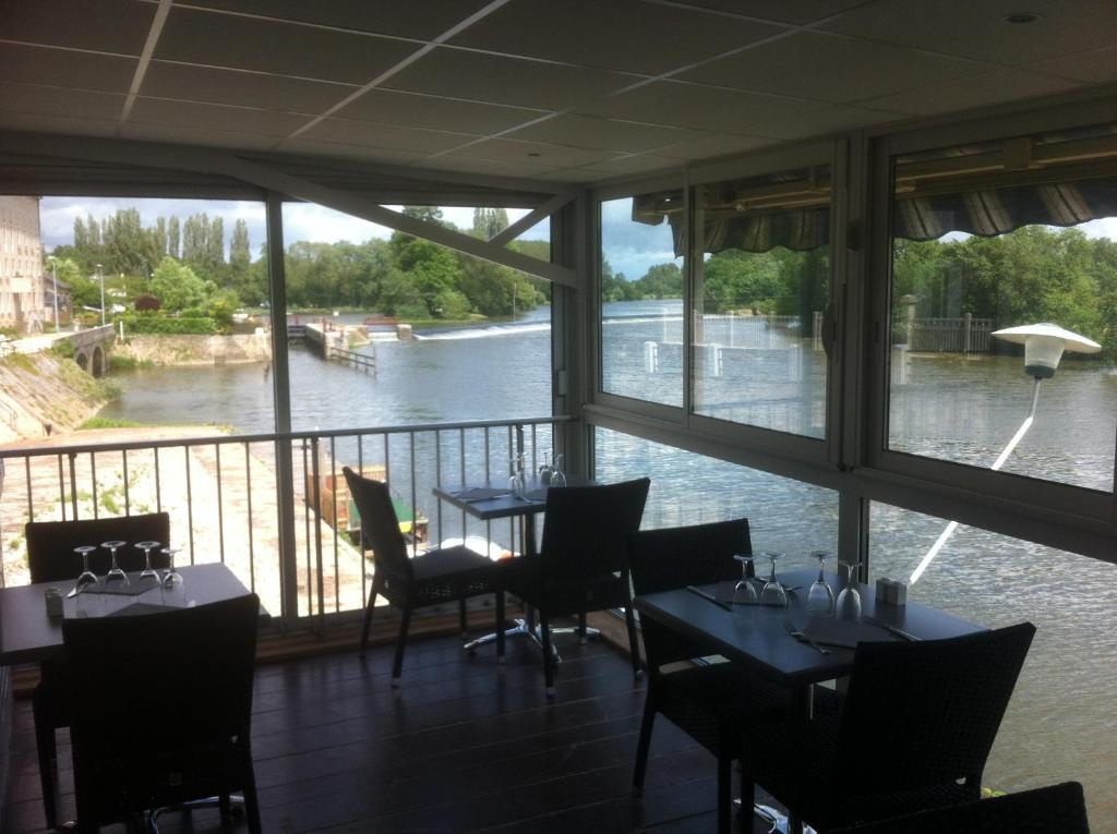 Hotel Les Ondines Les Hauts-d'Anjou Esterno foto